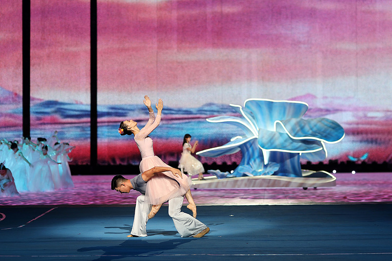 Performers showcase their traditional cultural charm at the closing ceremony of the 12th National Traditional Games of Ethnic Minorities of China in Sanya, Hainan Province, November 30, 2024. /CFP