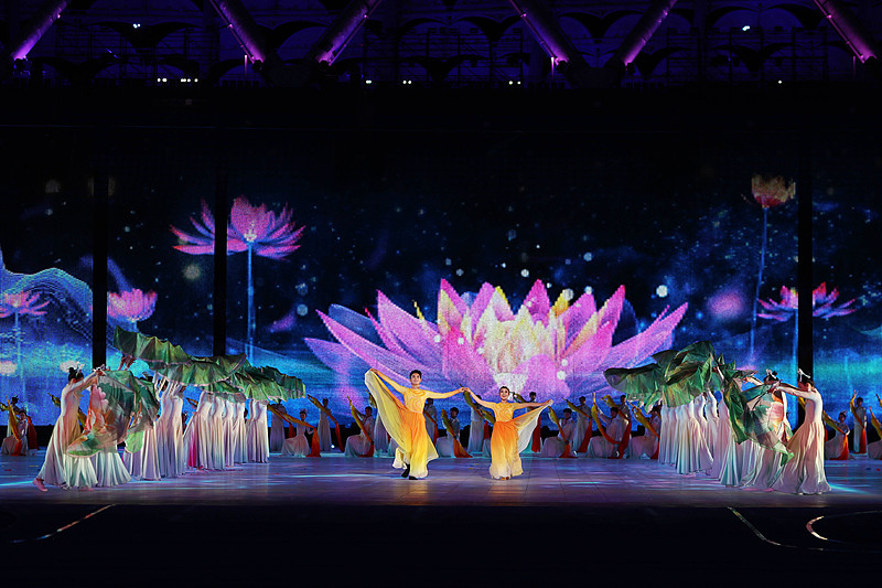 Performers showcase their traditional cultural charm at the closing ceremony of the 12th National Traditional Games of Ethnic Minorities of China in Sanya, Hainan Province, November 30, 2024. /CFP