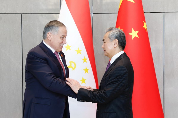 Chinese Foreign Minister Wang Yi (R) meets with Tajikistan's Minister of Foreign Affairs Sirojiddin Muhriddin in the city of Chengdu, southwest China's Sichuan Province, December 1, 2024. /Chinese Foreign Ministry