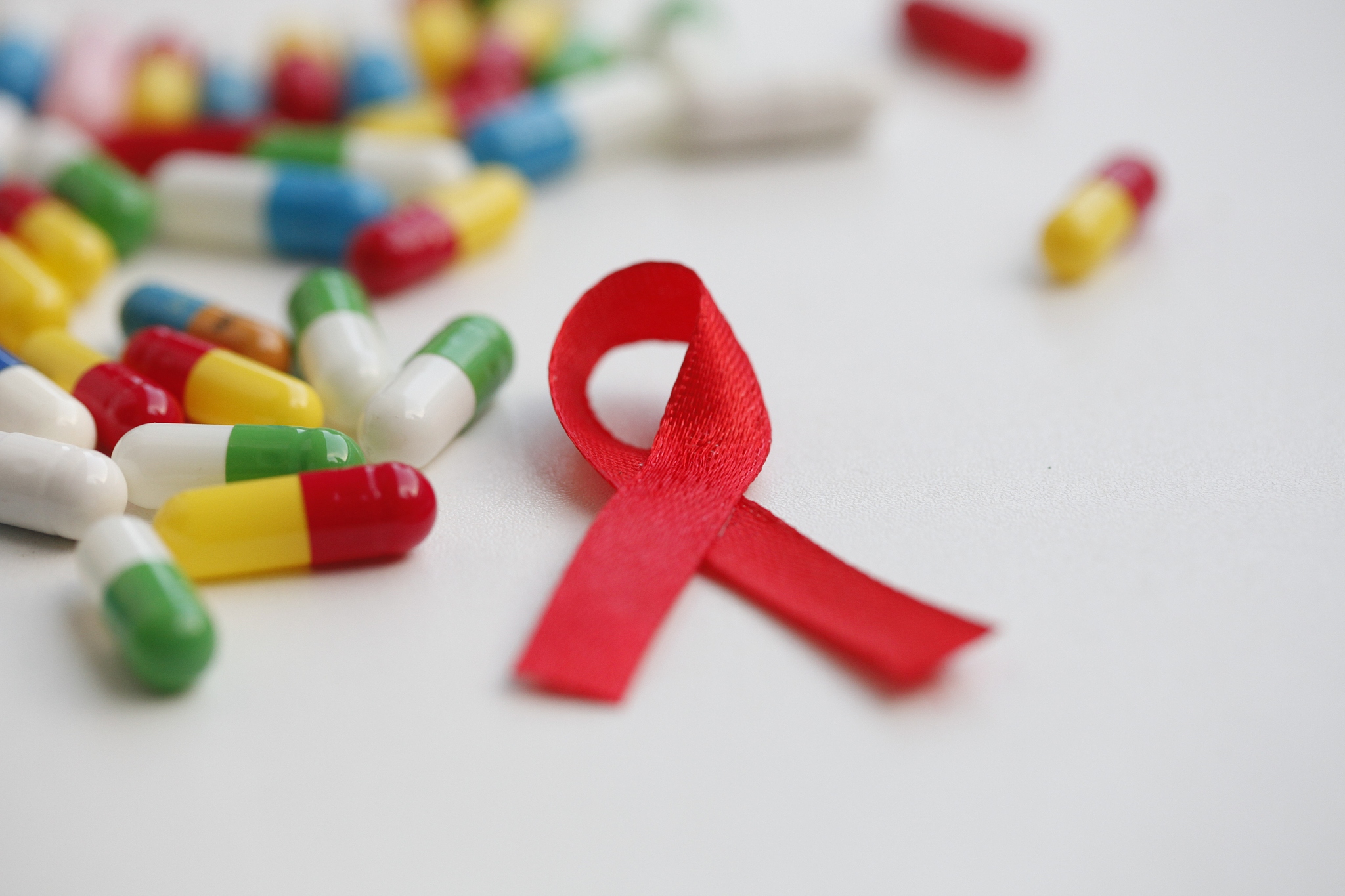 The iconic red ribbon is an enduring symbol of support for anyone who has been affected by HIV and AIDS. /CFP