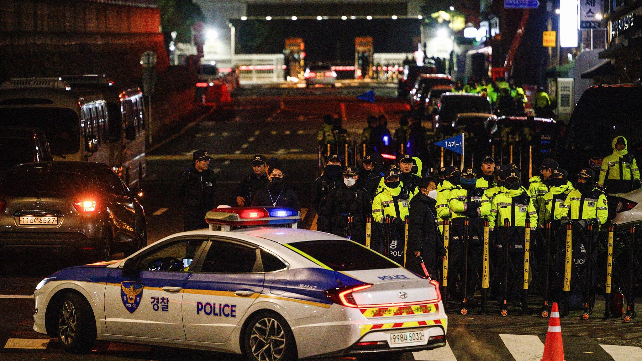 Yoon's chief of staff, senior secretaries offer to resign en masse