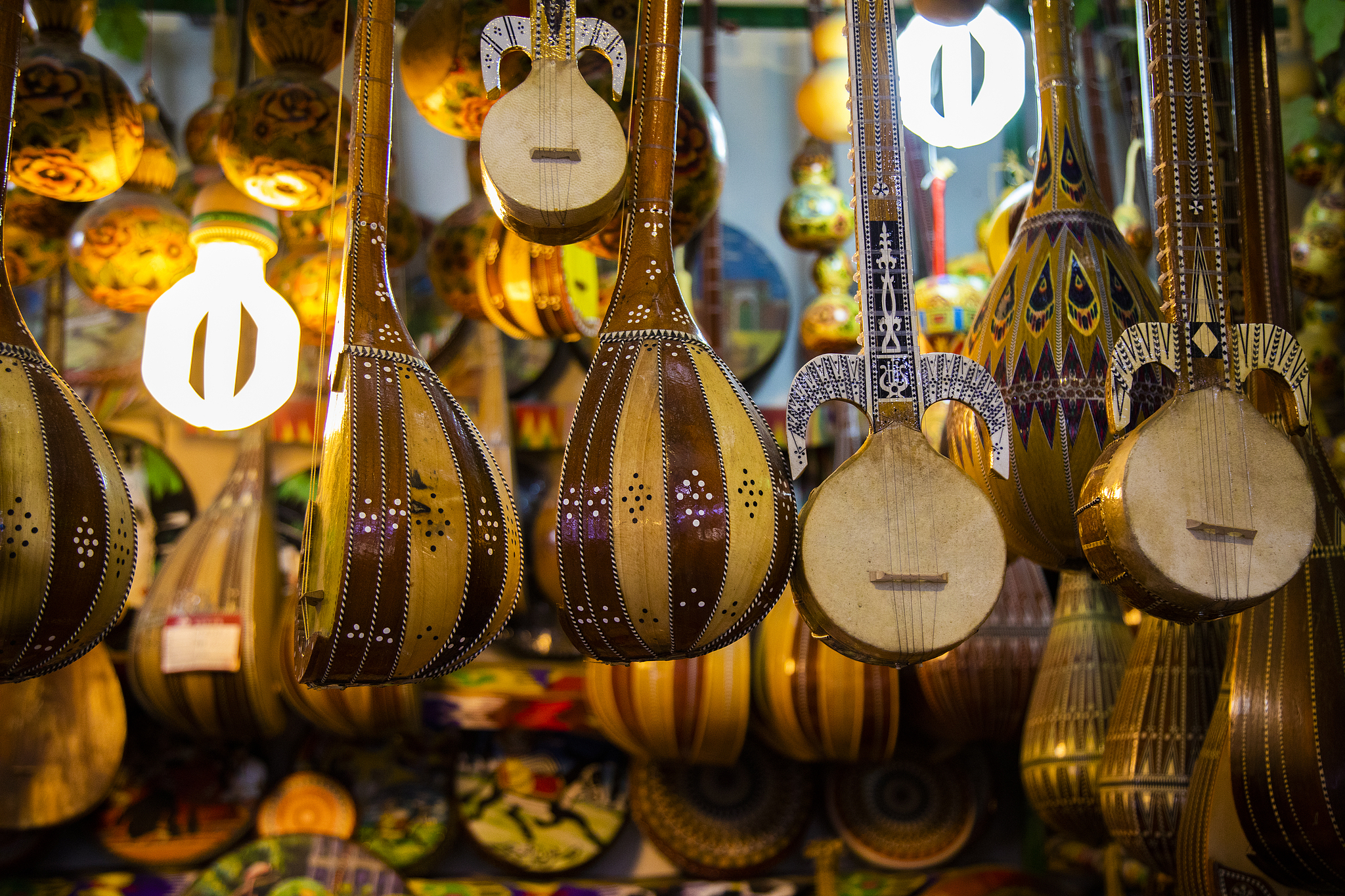 #TalkXinjiang | Ethnic Instruments in Kashgar