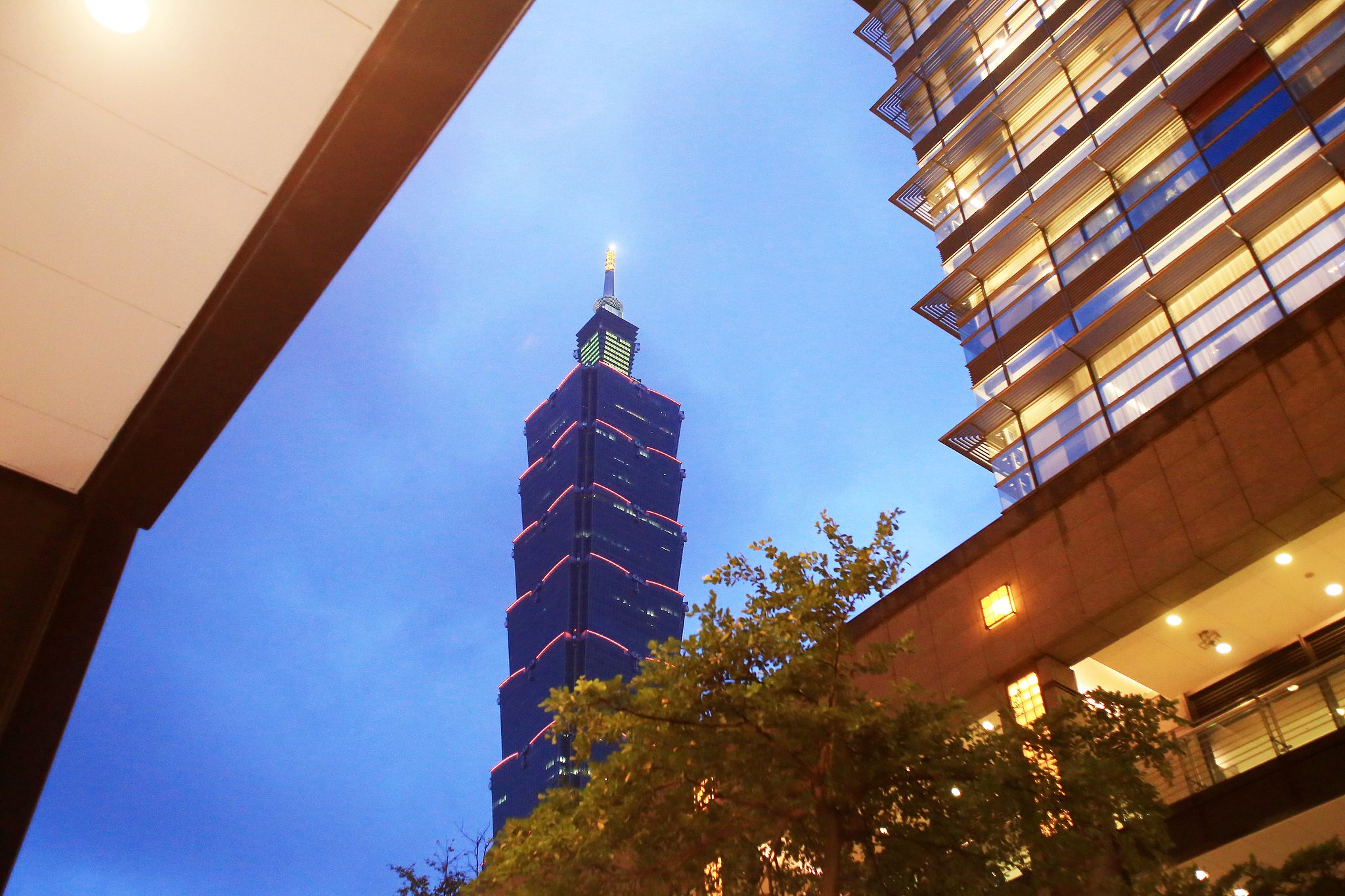 The Taipei 101 skyscraper in Taipei, southeast China's Taiwan, October 3, 2017. /CFP