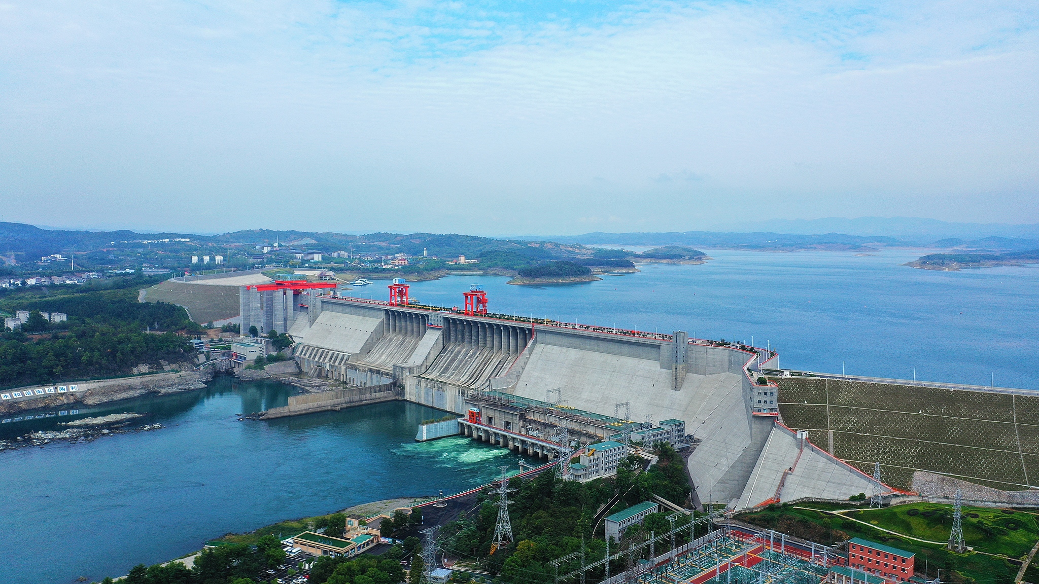 A view of the Danjiangkou Dam in central China's Hubei Province, September 21, 2022. /CFP