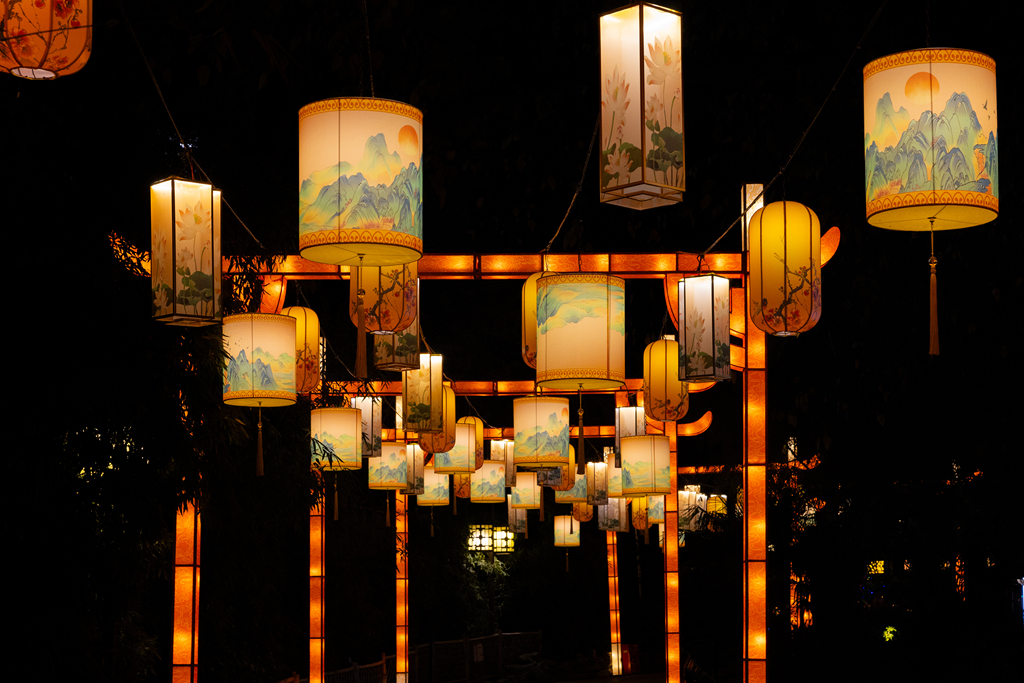 Installations for the 39th Qinhuai Lantern Festival light up Bailuzhou Park in Nanjing, Jiangsu Province, on December 15, 2024. /CFP   