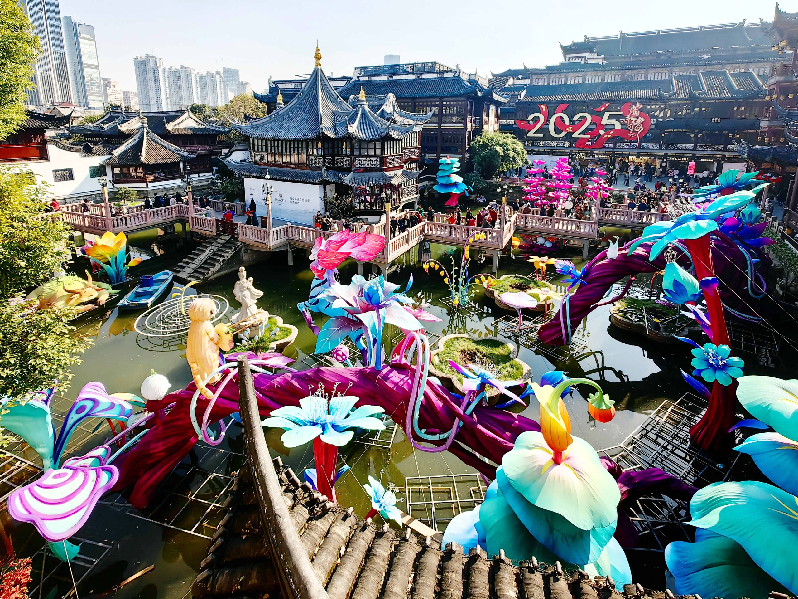 The annual Yuyuan Garden Lantern Festival is under preparation in Shanghai on December 17, 2024. /IC