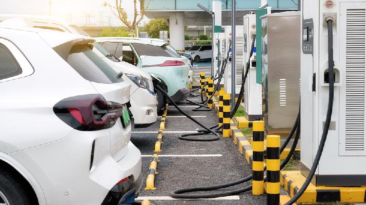 Chinese Electric Vehicles Take Center Stage at Myanmar's Christmas Motor Show