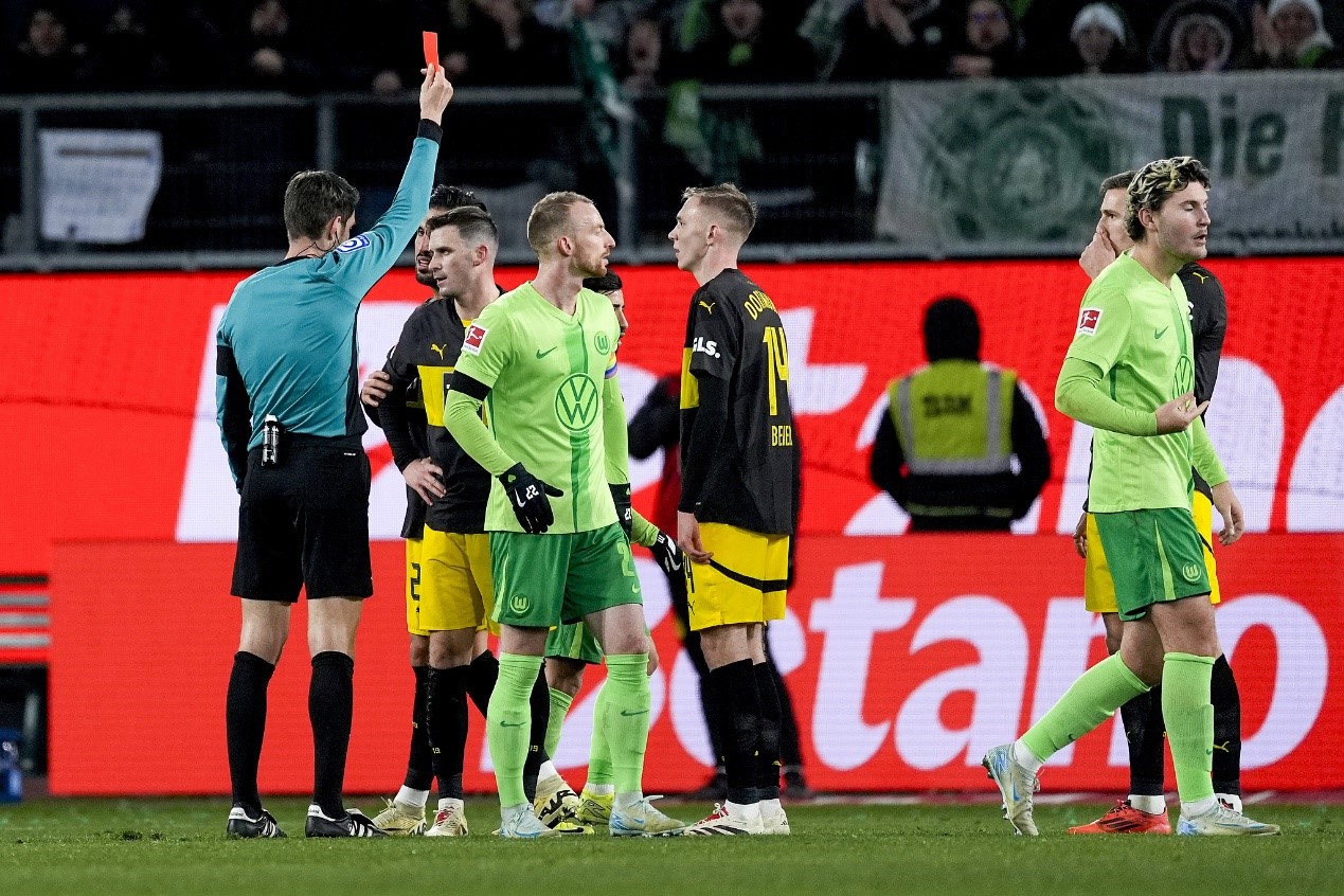 Pascal Gross of Dortmund is shown red during their German Bundesliga clash with Wolfsburg in Wolfsburg, Germany, December 22, 2024. /CFP