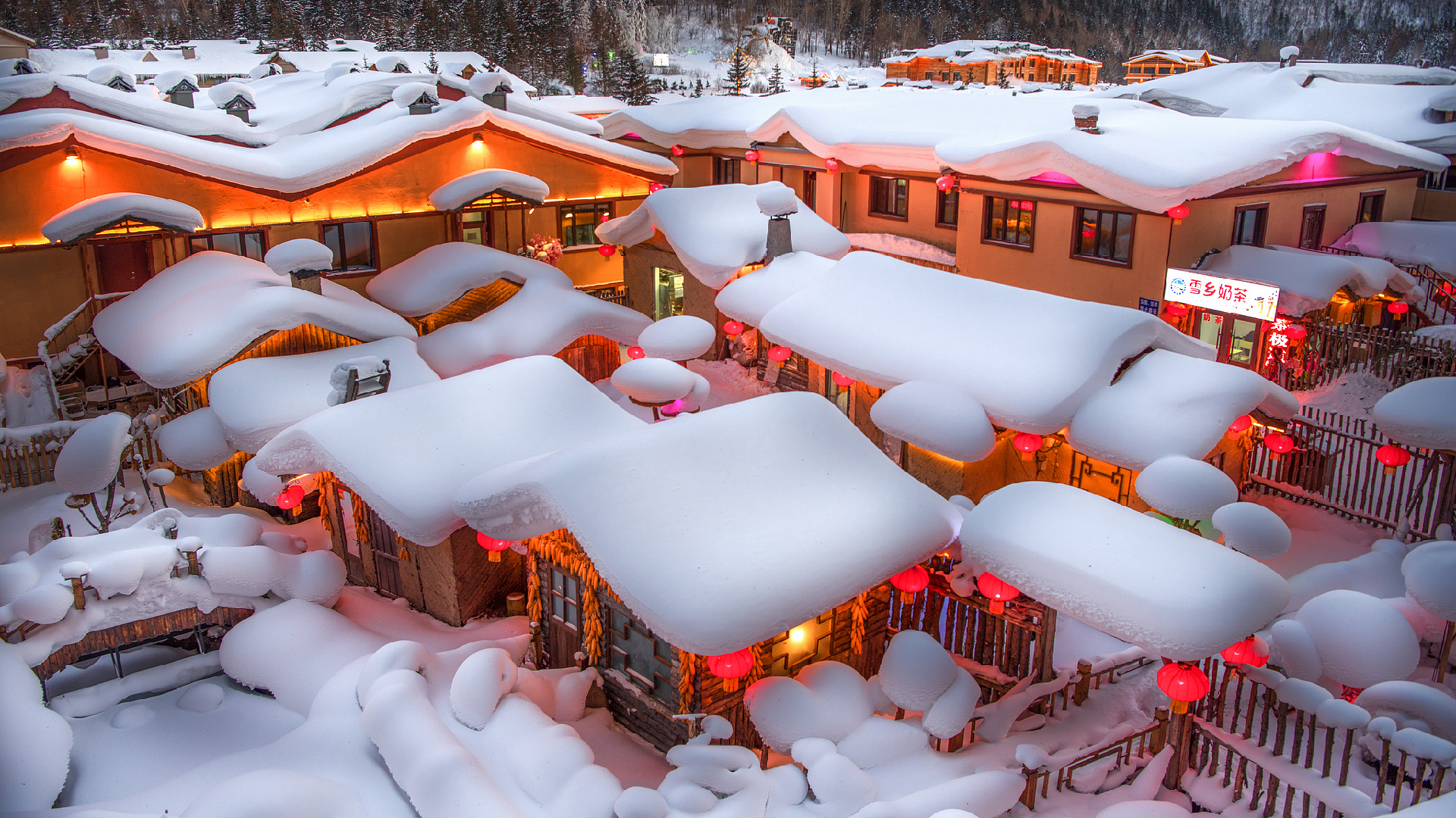 China's snow town draws visitors with unique scenery