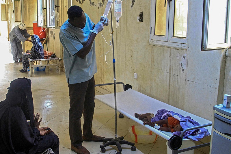 A medic treats a child suffering from cholera at a rural isolation center in Wad Al-Hilu in Kassala state in eastern Sudan, August 17, 2024. /CFP