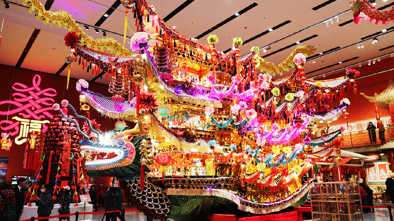 Jewelry Dragon: A lantern of art and heritage - CGTN