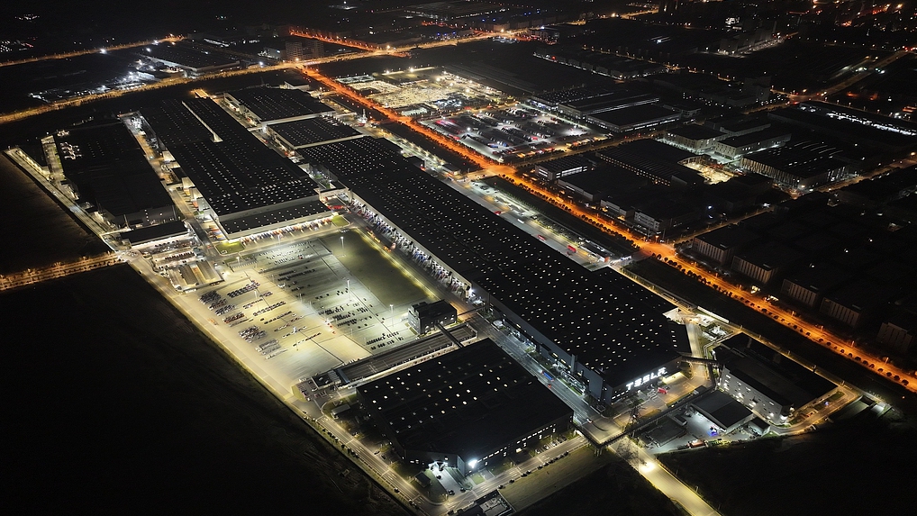 A night view of Tesla's energy storage megafactory in Shanghai, December 17, 2024. /CFP