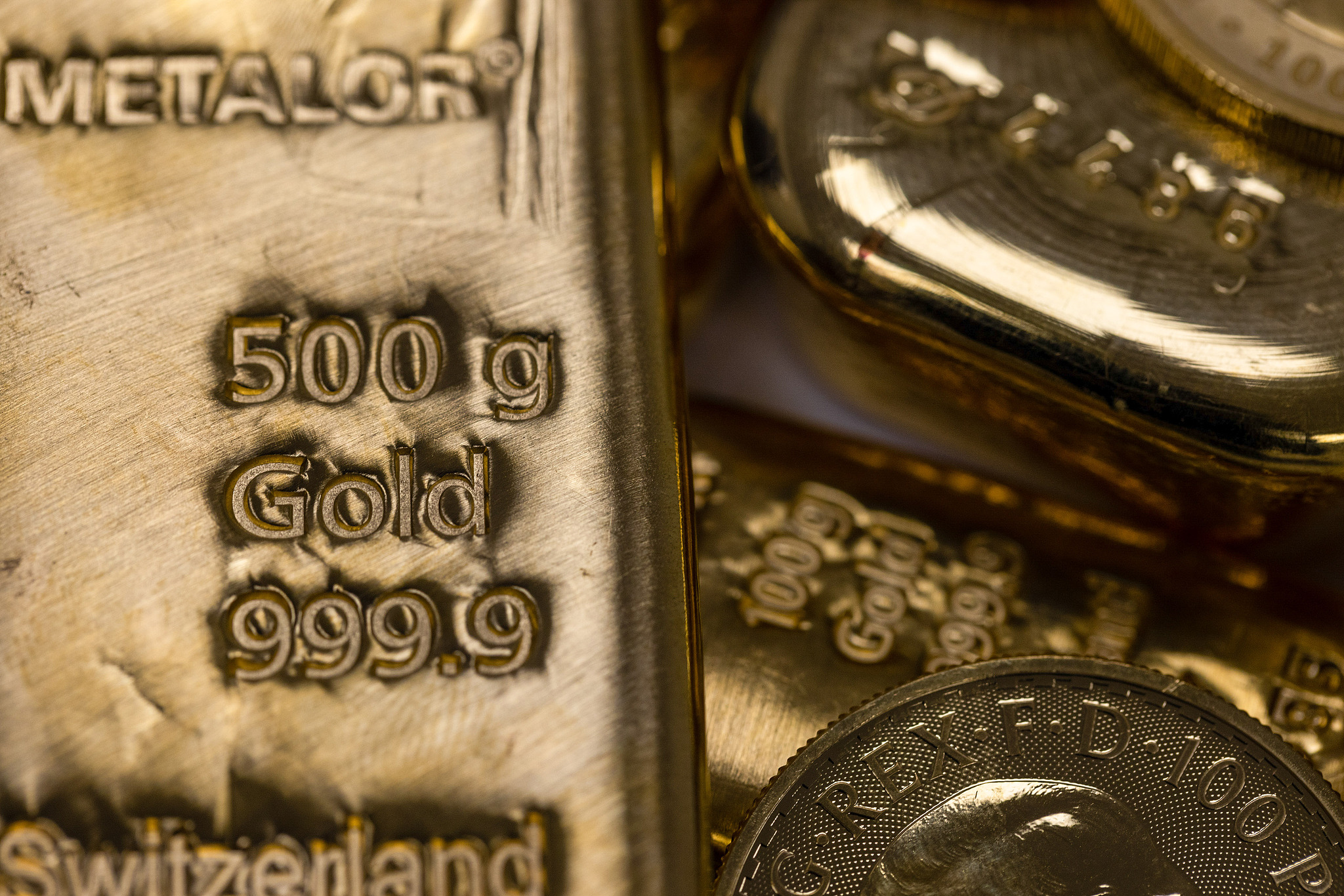 A 500 gram gold bar on display at the bullion dealer Gold Investments Ltd., London, UK, May 21, 2024. /CFP