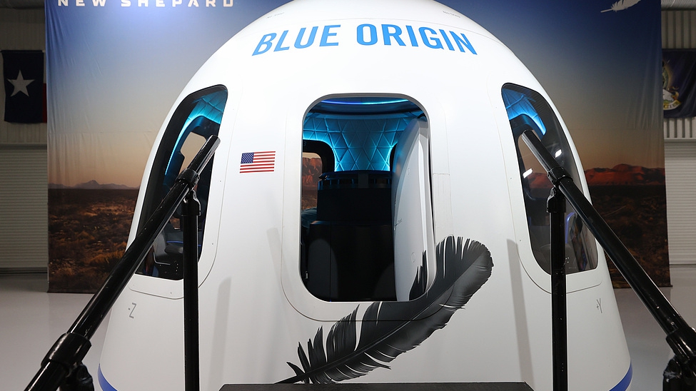 A full-size replica of Blue Origin's crew capsule is displayed before Blue Origin's New Shepard lifts off from the launch pad carrying 90-year-old Star Trek actor William Shatner and three other civilians on October 13, 2021 near Van Horn, Texas, U.S. /CFP