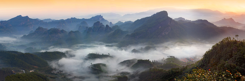 A file photo shows a view of Wuyi Mountain in Fujian Province, China. /CFP
