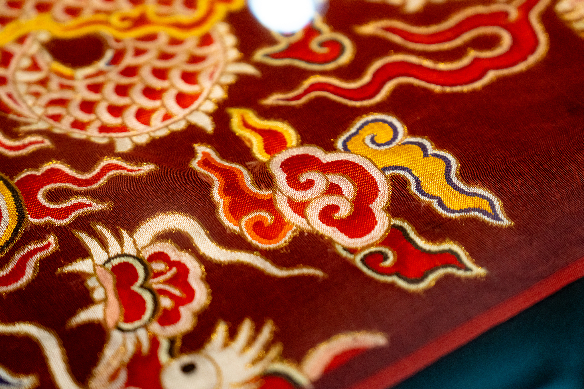 Cloud patterns on Yunjin brocade. /CFP