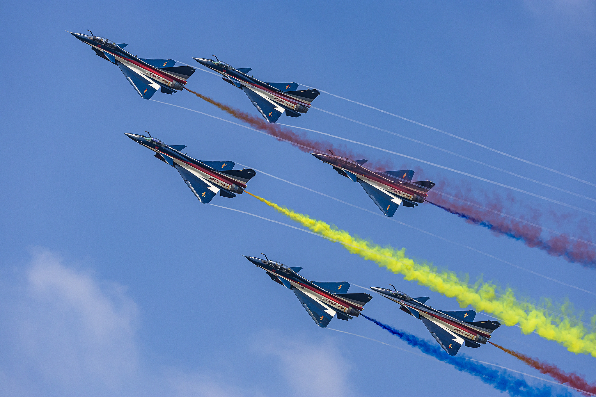 Aircraft of the Bayi Aerobatic Team of the Chinese PLA Air Force stage a performance during Airshow China in Zhuhai, south China's Guangdong Province, November 12, 2024. /CFP