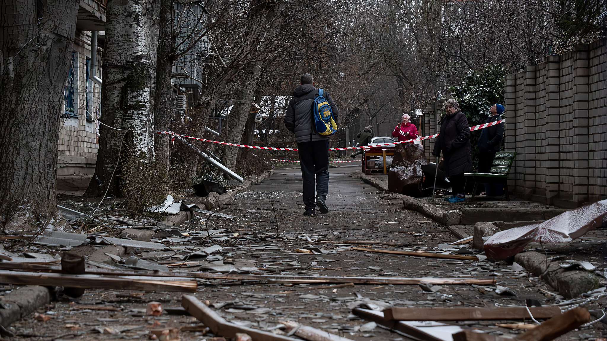 People walk down the street after a Russian drone attack in Mykolaiv, Ukraine, December 28, 2024. /CFP