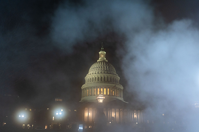 Steam rises from a vent near the U.S. Capitol in Washington, D.C., December 20, 2024. /CFP