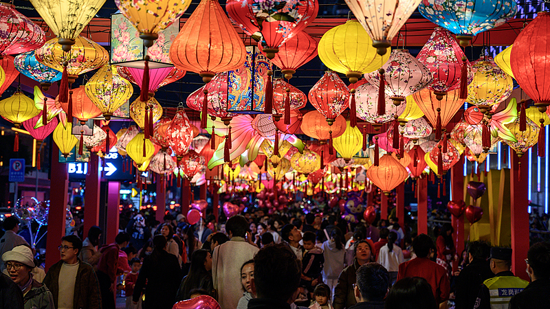 A light exhibition to welcome 2025 in Shenzhen City, south China's Guangdong Province, December 31, 2024. /CFP