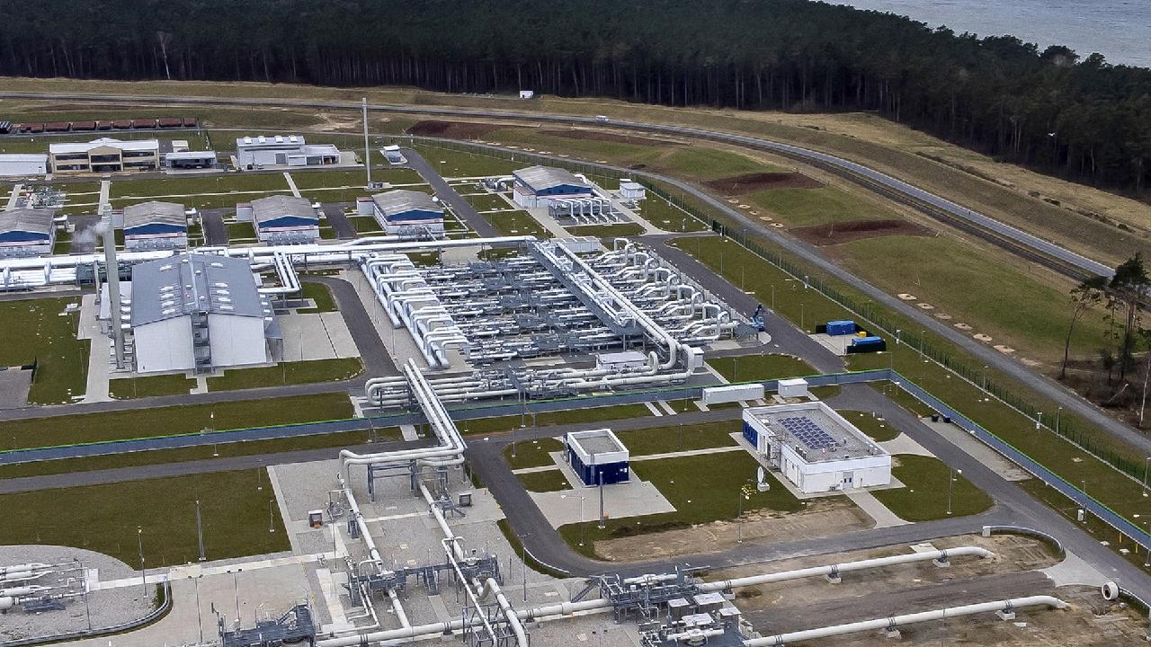 Russian gas supply to Europe ends after failure to extend transit deal ...