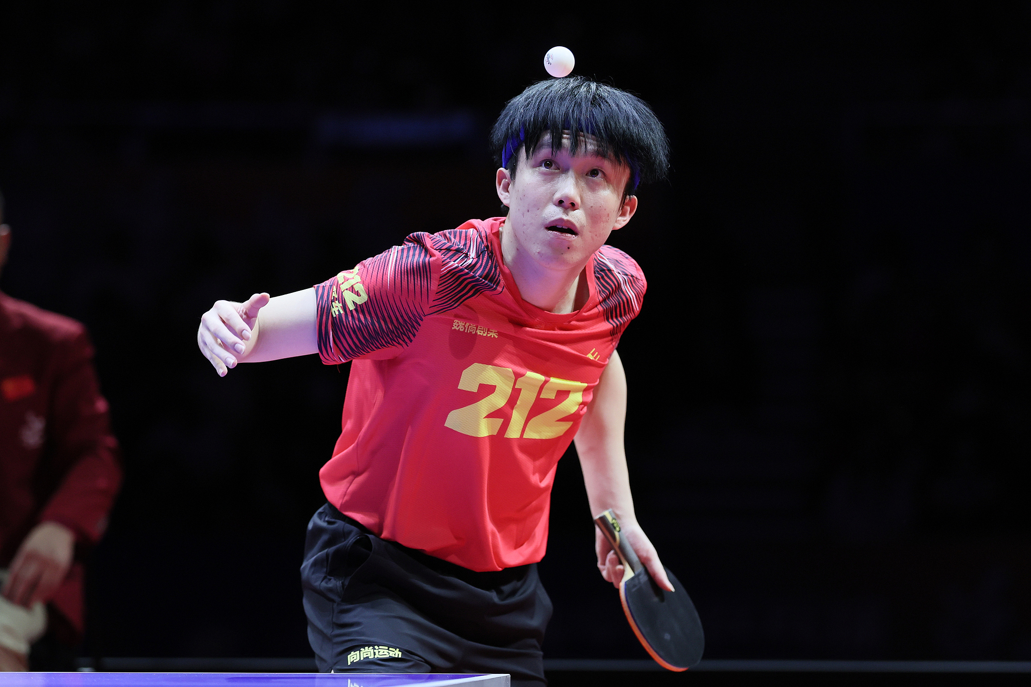 Wang Chuqin of Shandong Weiqiao serves in the men's singles match against Lin Shidong of Huangshi Base in the China Table Tennis Super League men's team final in east China's Shanghai Municipality, January 1, 2025. /CFP