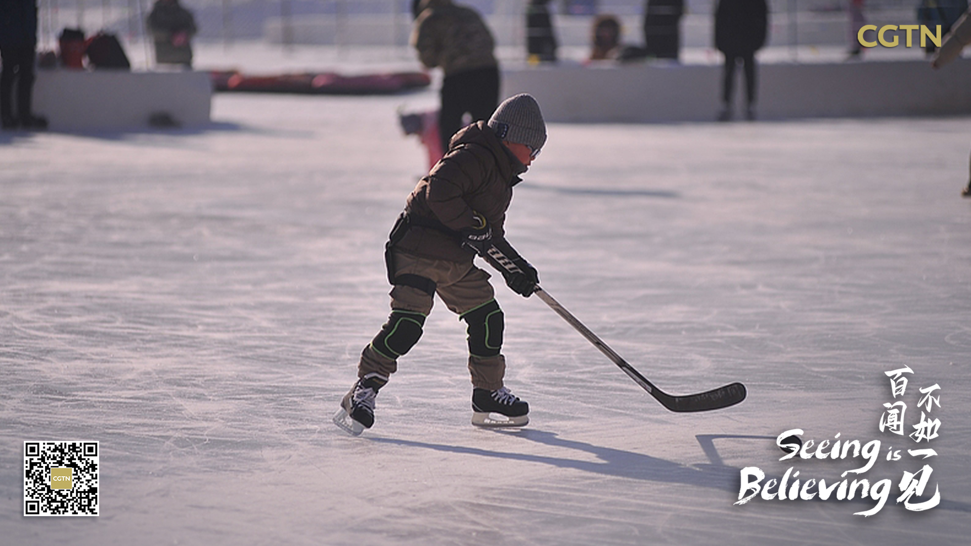 A teenager plays ice hockey in Harbin, northeast China's Heilongjiang Province, on January 4, 2025. /CFP