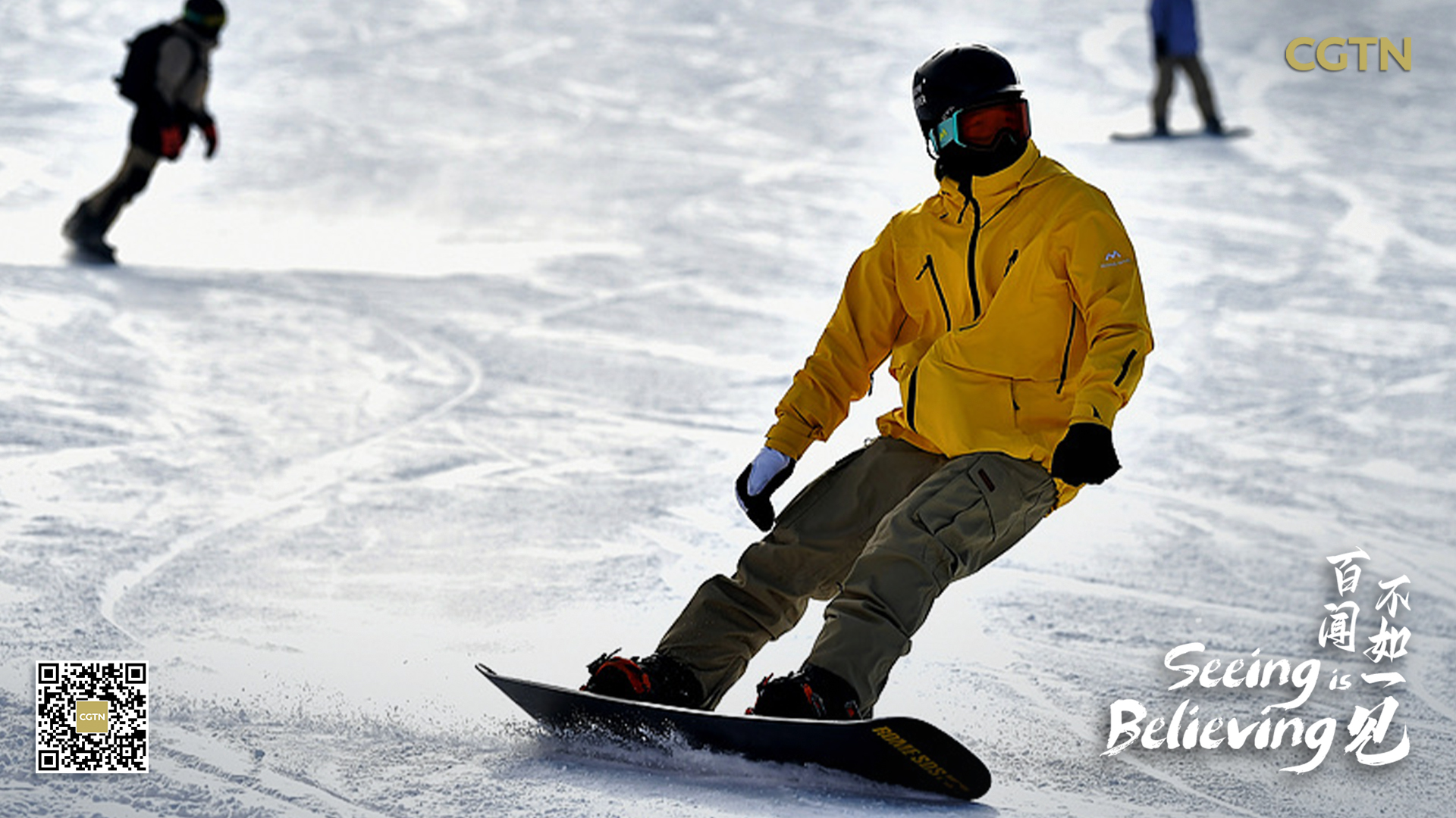 A skier on a  snowboard at Tianshan Tianchi International Ski Resort in Xinjiang on December 22, 2024. /CFP