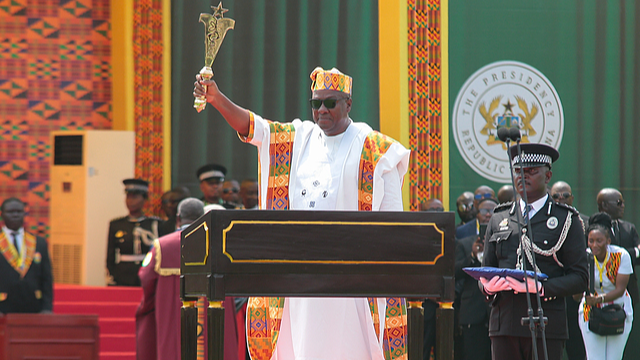 Ghanaian President John Dramani Mahama swears in during his inauguration ceremony at the Black Star Square in Accra, Ghana, January 7, 2024. /CFP
