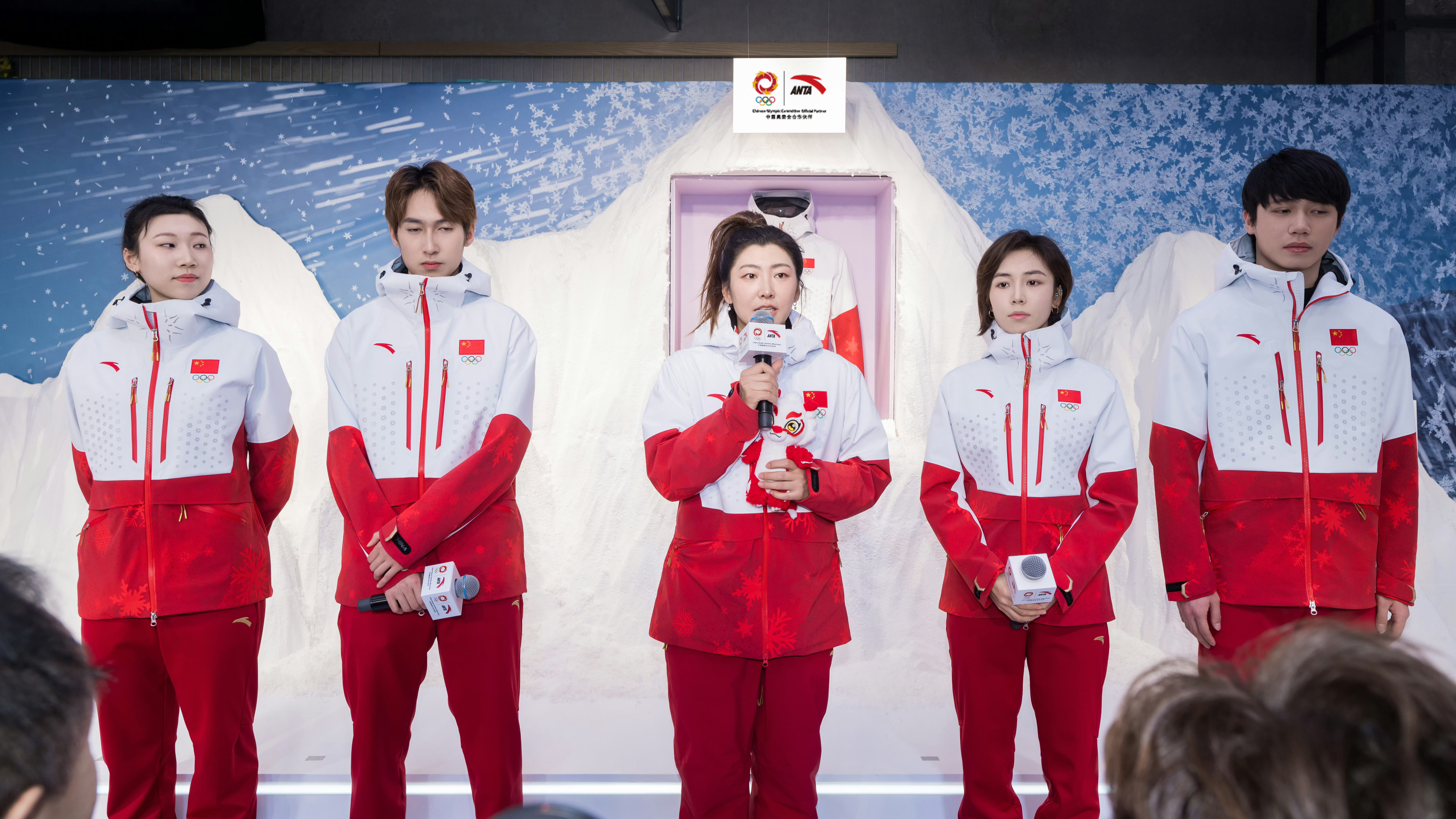 The Chinese delegation's award ceremony uniforms for the Asian Winter Games are unveiled in Harbin, Heilongjiang Province, China, January 9, 2025. /CMG