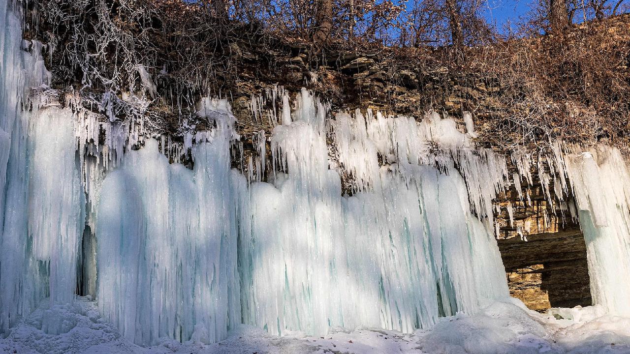 As many as 235 million Americans face danger from unusual snow, ice storm