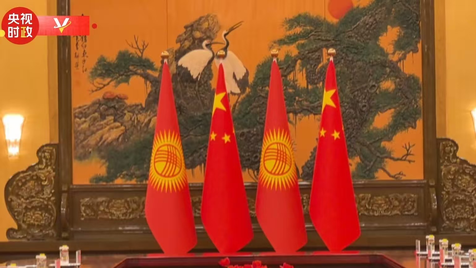 Chinese president holds talks with Kyrgyz president