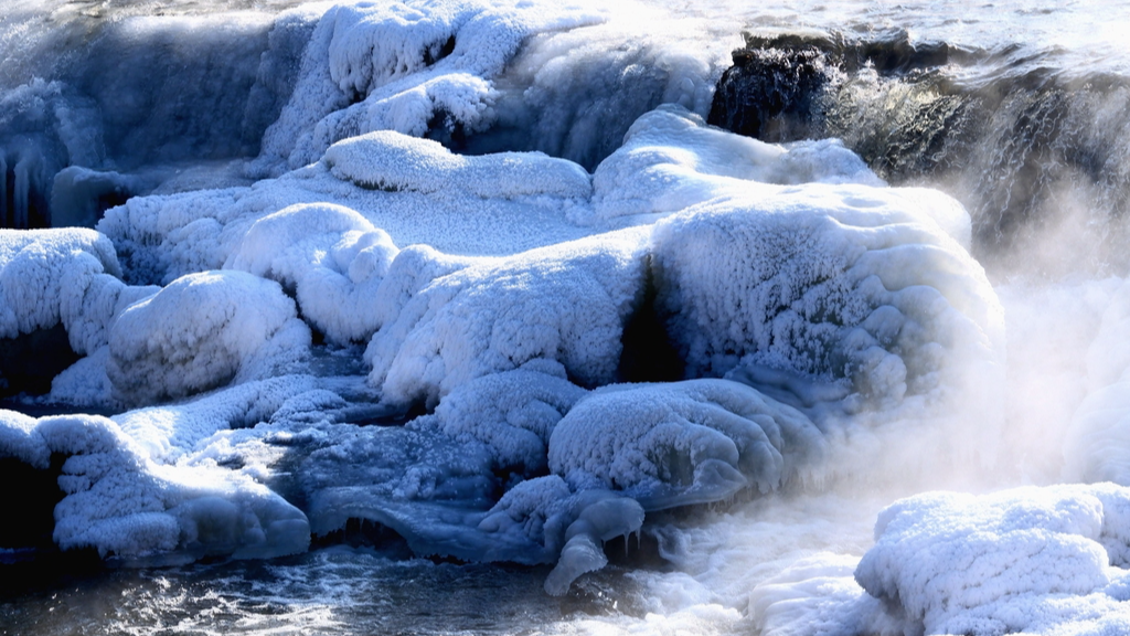 Majestic ice waterfalls form in Harbin amid frigid temperatures