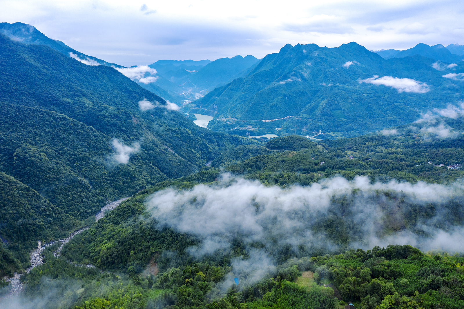 Qianyuan Mountain in Jiangyou, Sichuan Province is seen shrouded in mist. /VCG