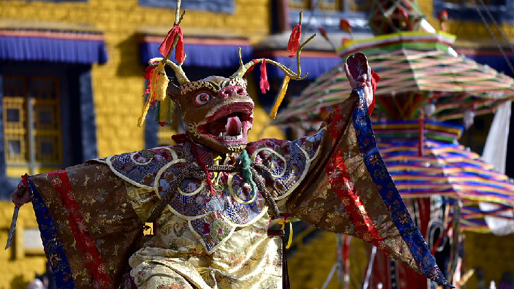 Cham dance marks Lhasa's Tibetan New Year celebrations
