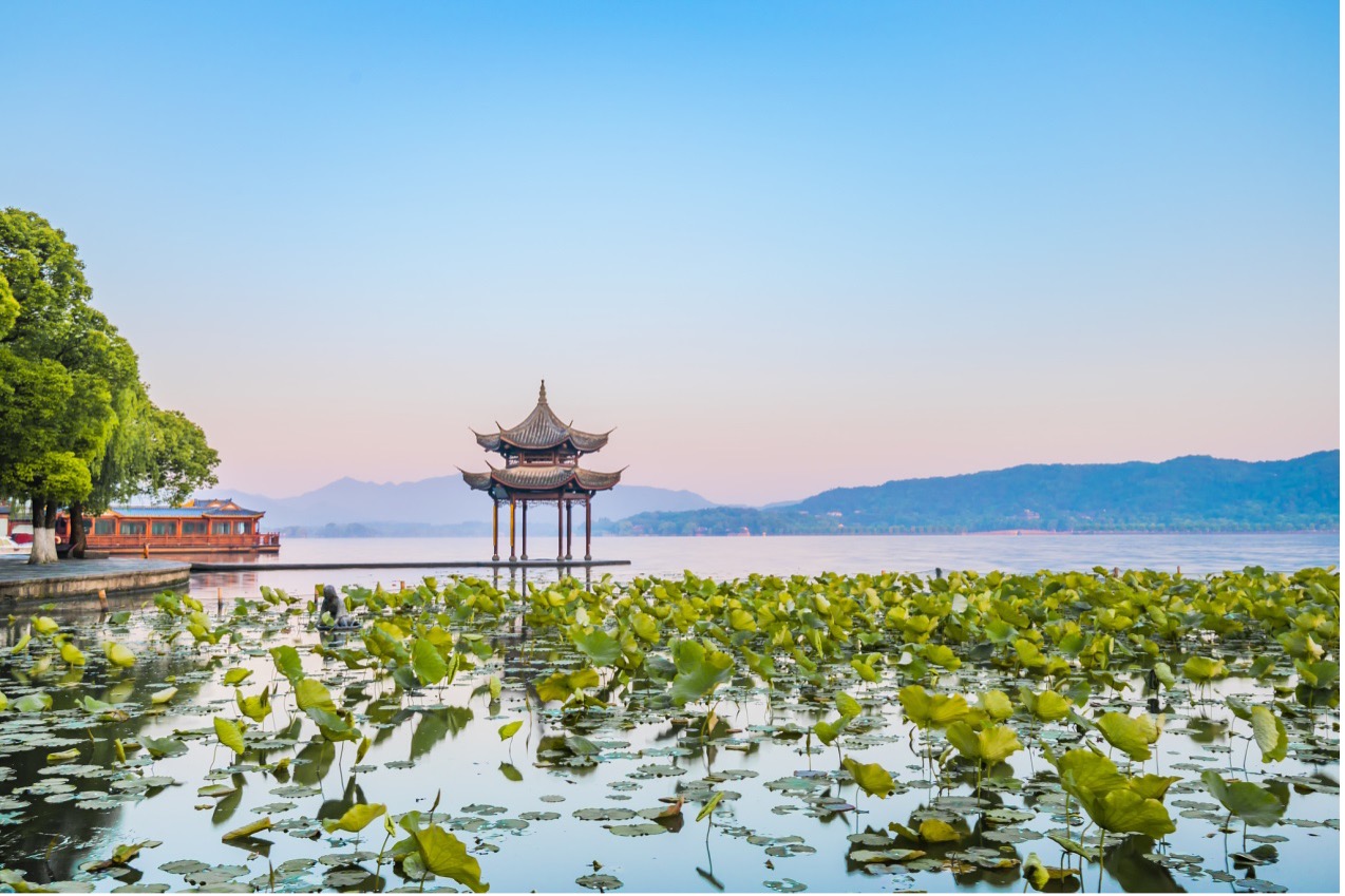 A view of the West Lake in Hangzhou, Zhejiang Province. /VCG