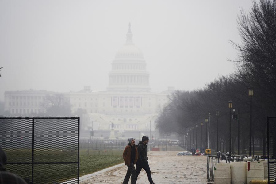 People walk past the U.S. Capitol building in Washington, D.C., the United States, January 19, 2025. /Xinhua