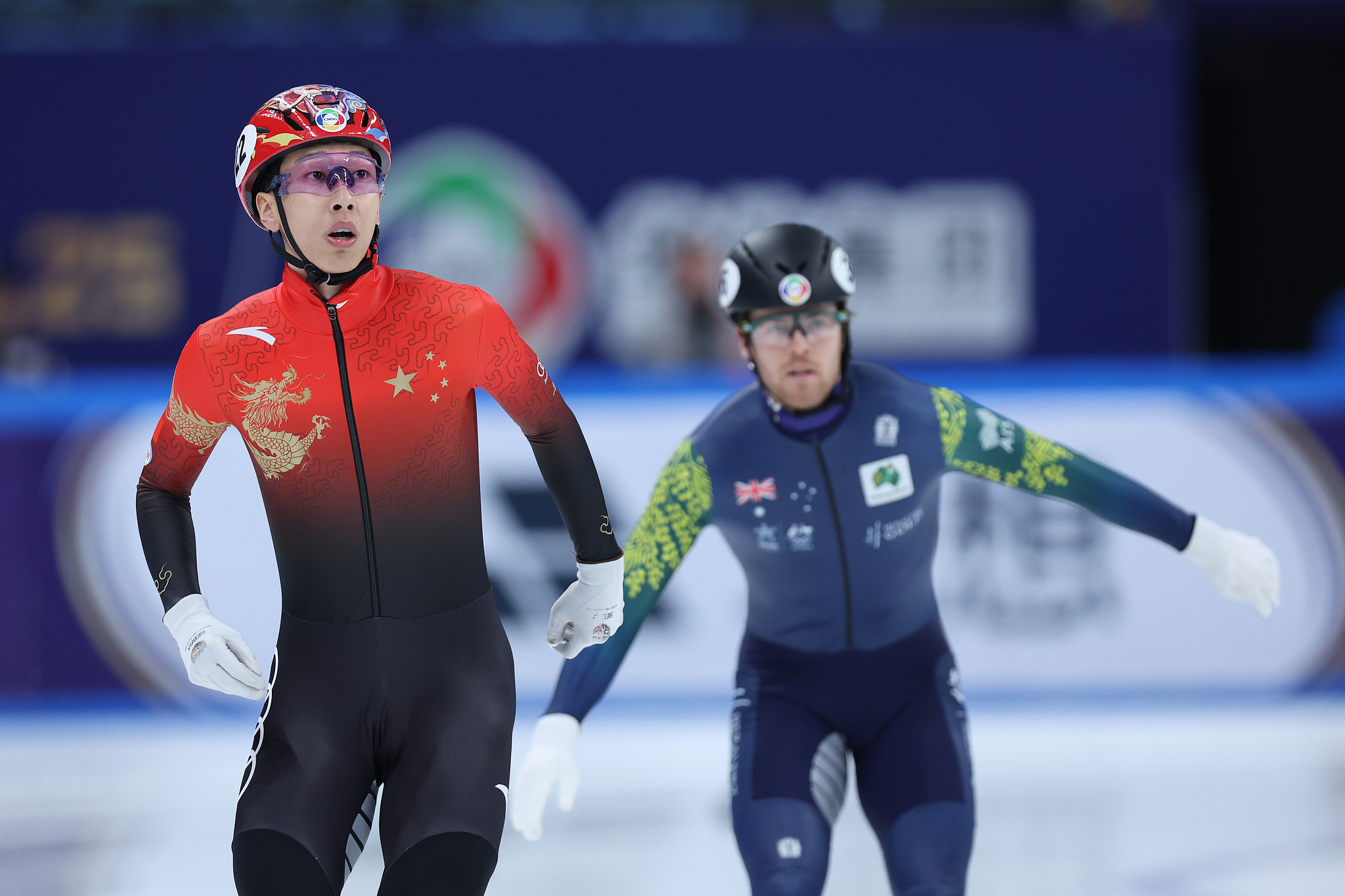 Sun Long of China competes in the Men's 500m Heats during the ISU World Short Track Speed Skating Championships in Beijing, China, March 14, 2025. /VCG