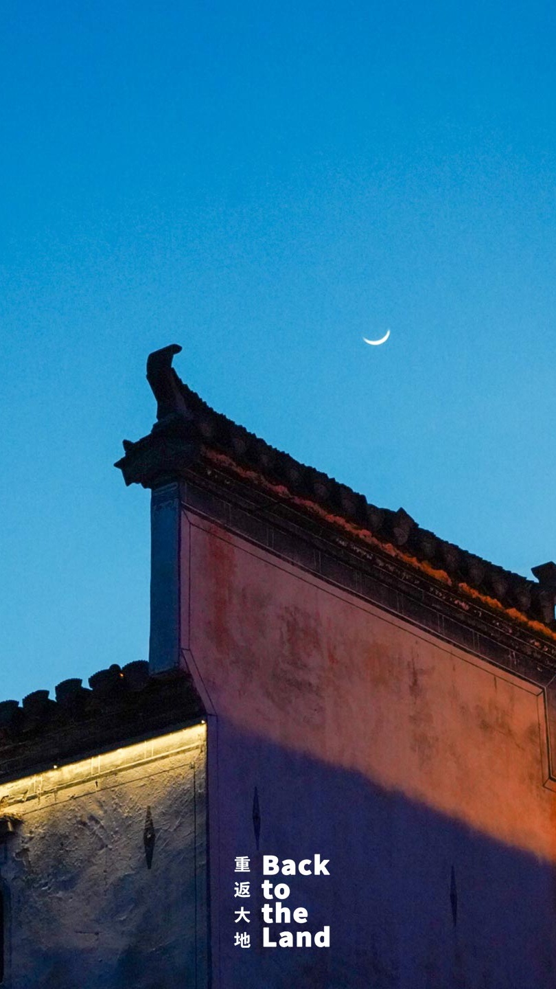 A view of blue hour in a water town /CGTN