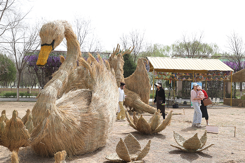 A scarecrow is seen on display at the International Scarecrow Art Festival in Yinchuan City, Ningxia Hui Autonomous Region, April 19, 2025. /VCG