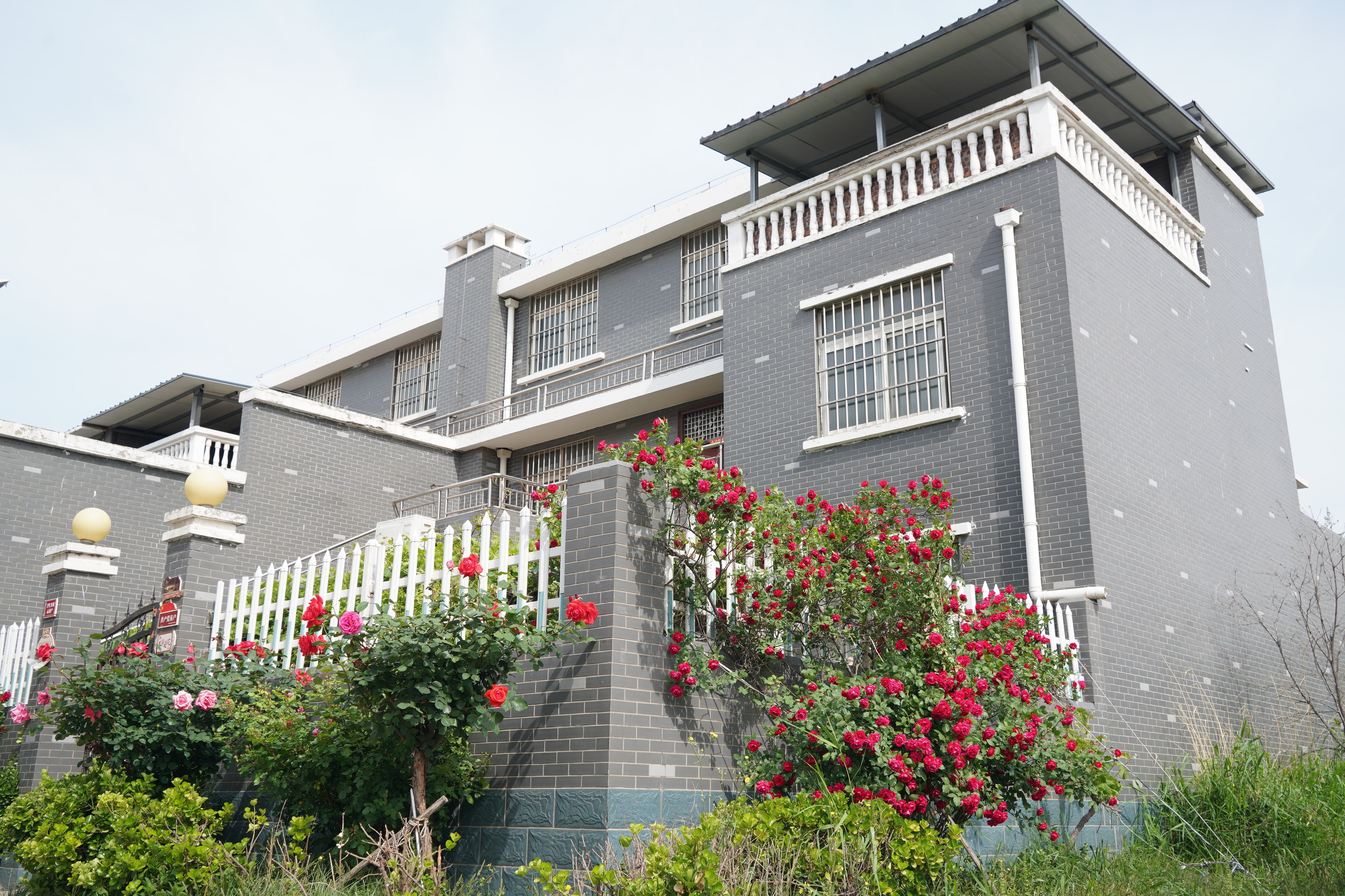 Houses in Madu Village of Zhengzhou, Henan Province are pictured on April 24, 2025. /CGTN