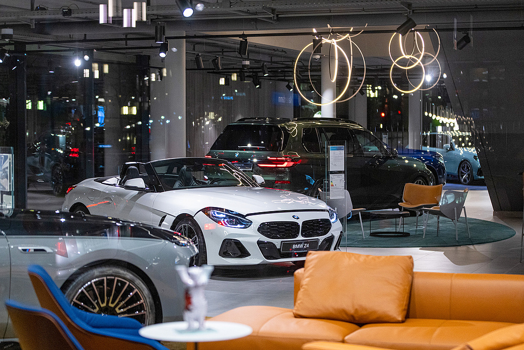BMW vehicles displayed in a dealership in Berlin, Germany, March 27, 2025. /VCG