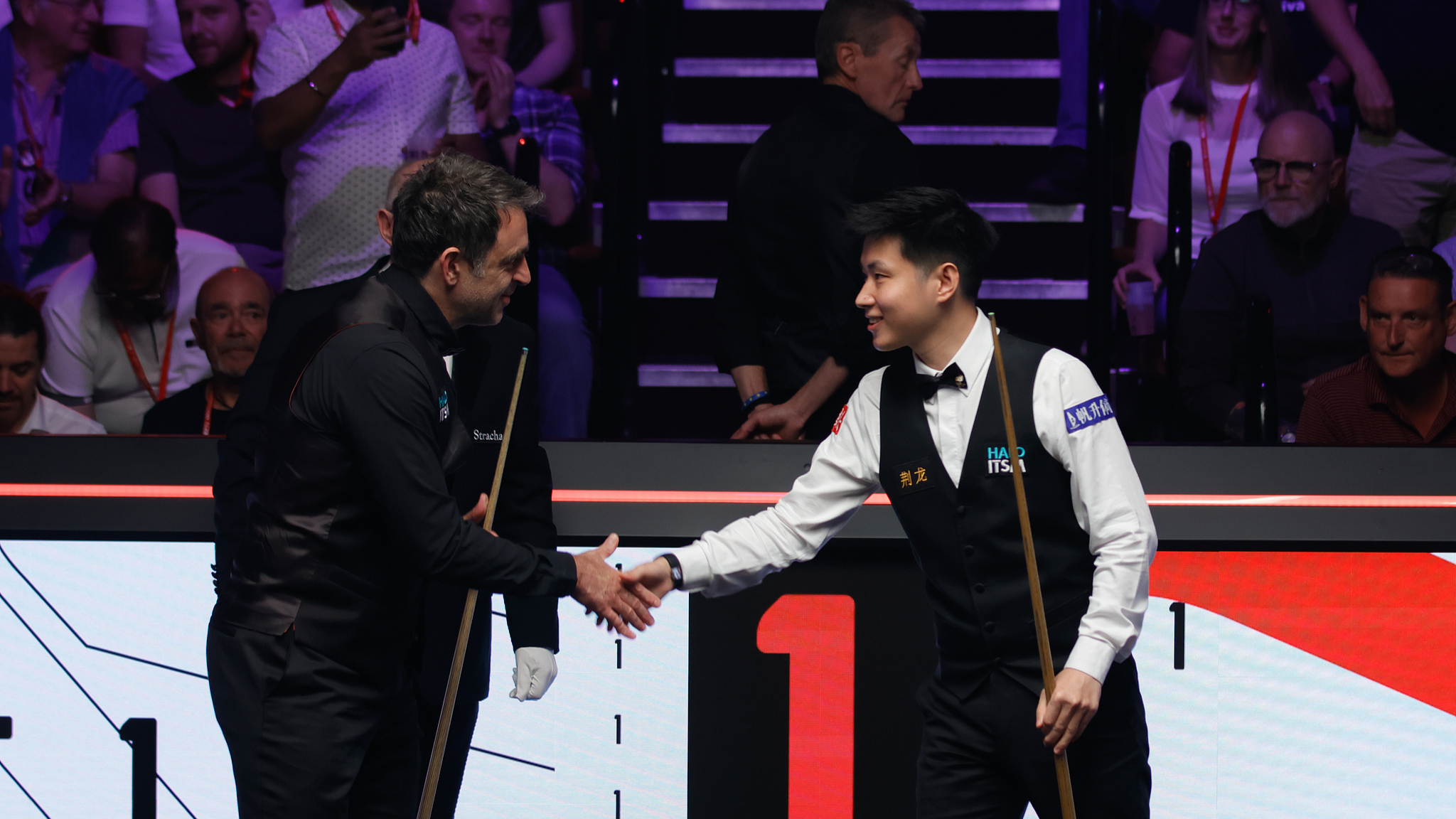 Zhao Xintong, O'Sullivan tied at 4-4 at World Snooker Championship