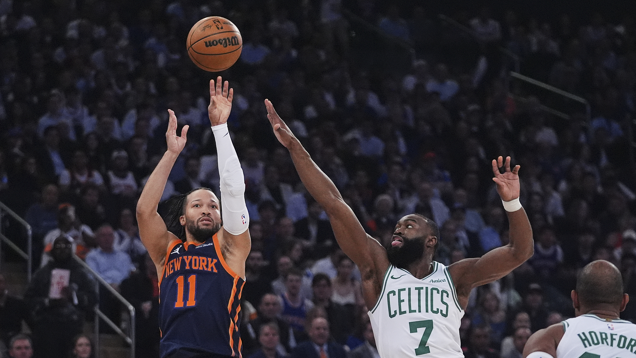 Knicks take 3-1 lead over the Celtics with 121-113 win in Game 4