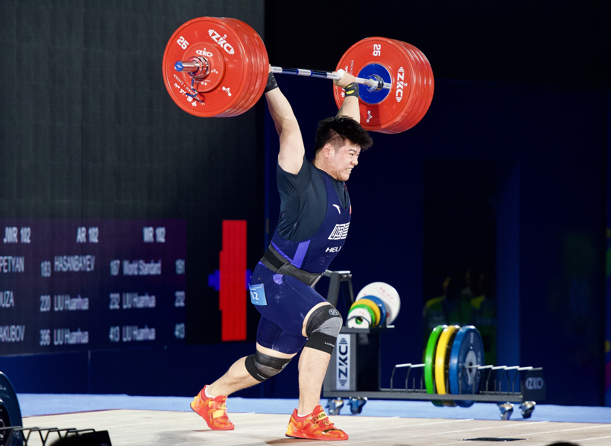 Liu Huanhua of China competes in the men's 102-kilogram final at the Asian Weightlifting Championships in Jianshan, east China's Zhejiang Province, May 14, 2025. /VCG