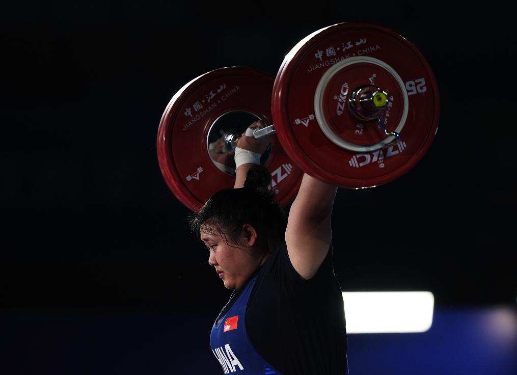 Li Yan of China competes in the women's +87kg category Asian Weightlifting Championships concluded in Quzhou, east China's Zhejiang Province, May 15, 2025. /VCG