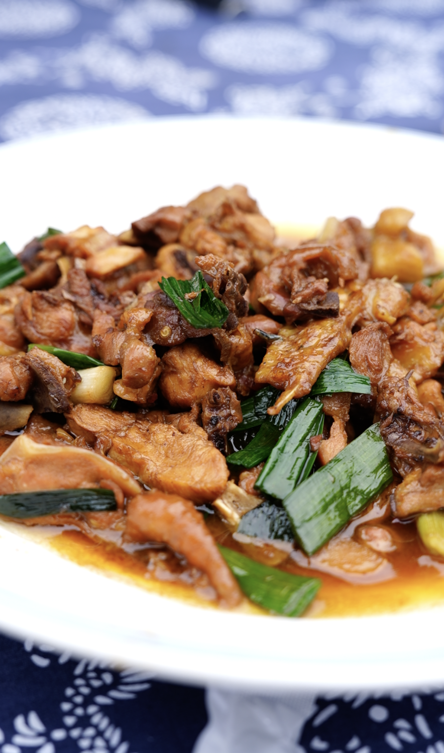 Chinese cuisine adorns the long-table banquet at Qiantong Ancient Town in Ningbo, Zhejiang Province on May 18, 2025. / Photo provided to CGTN by International Communication Center of Ningbo Media Group