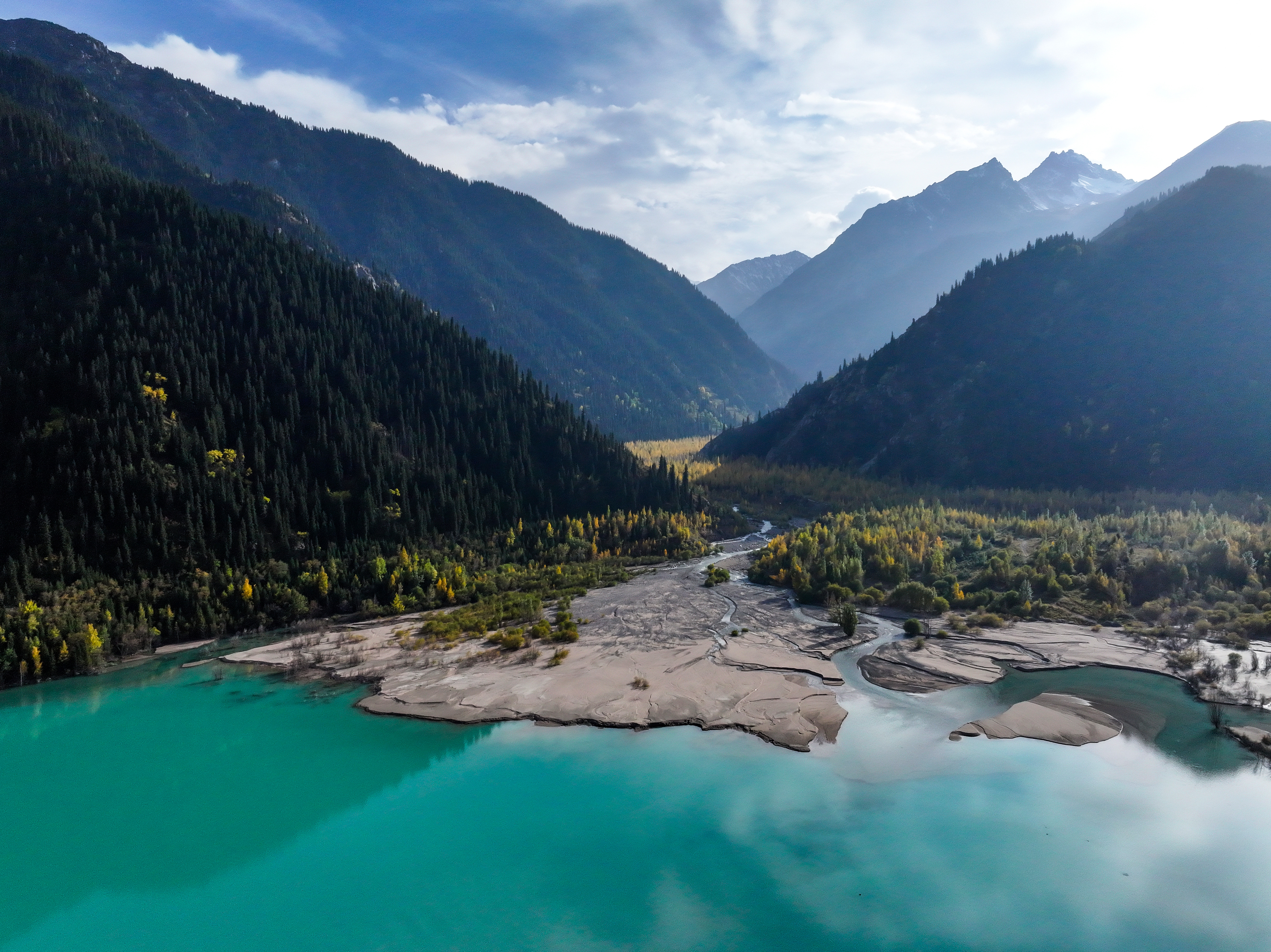 The Issyk-Kul Lake near Bishkek, Kyrgyzstan /IC