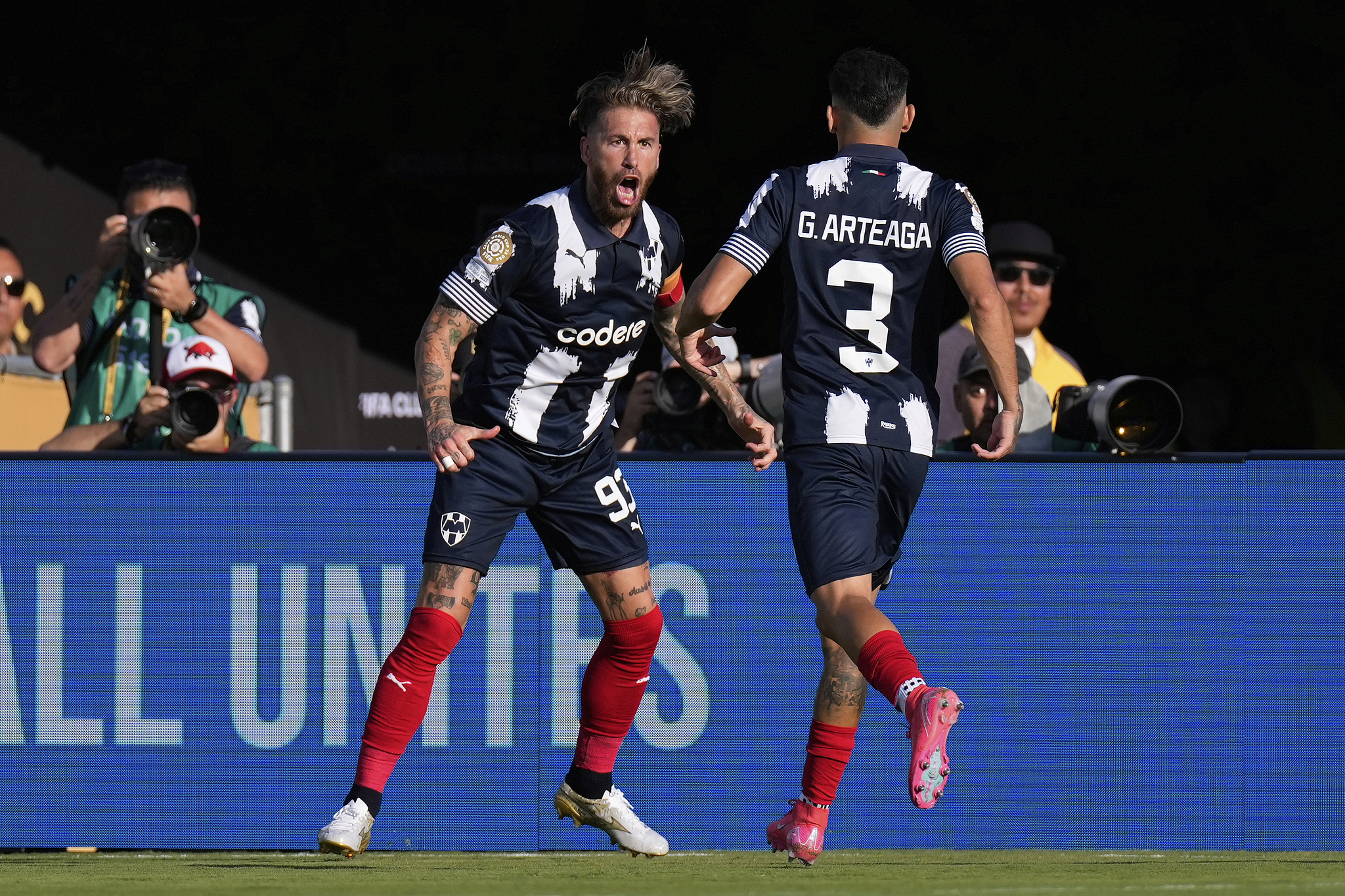 Sergio Ramos (L) of Monterrey celebrates after scoring a goal against Inter Milan in a Group E match at the FIFA Club World Cup at the Rose Bowl Stadium in Pasadena, California, June 17, 2025. /VCG