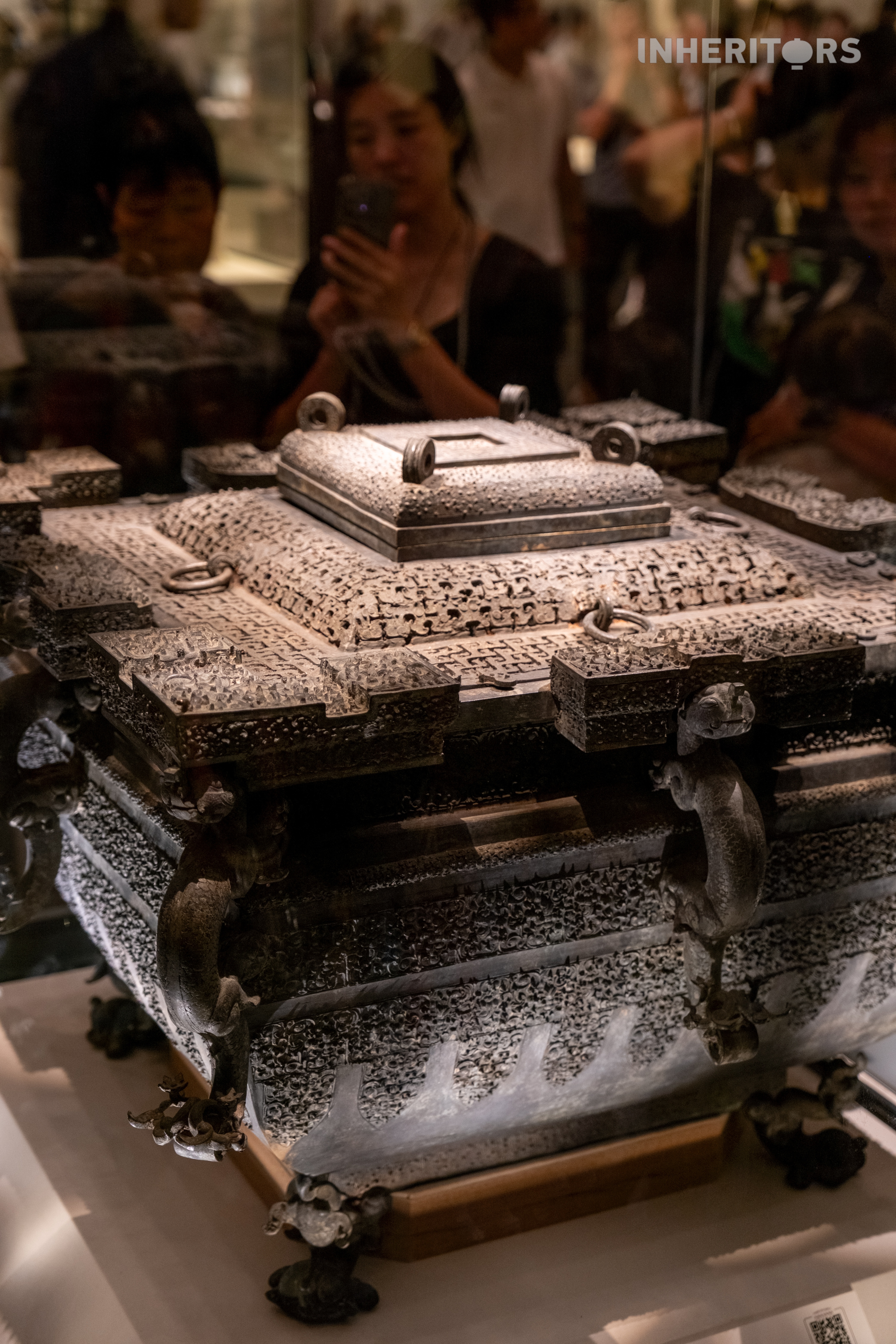 Ancient Chinese people use a bronze bingjian, a type of wine cooler, to store ice and chill wine. /CGTN